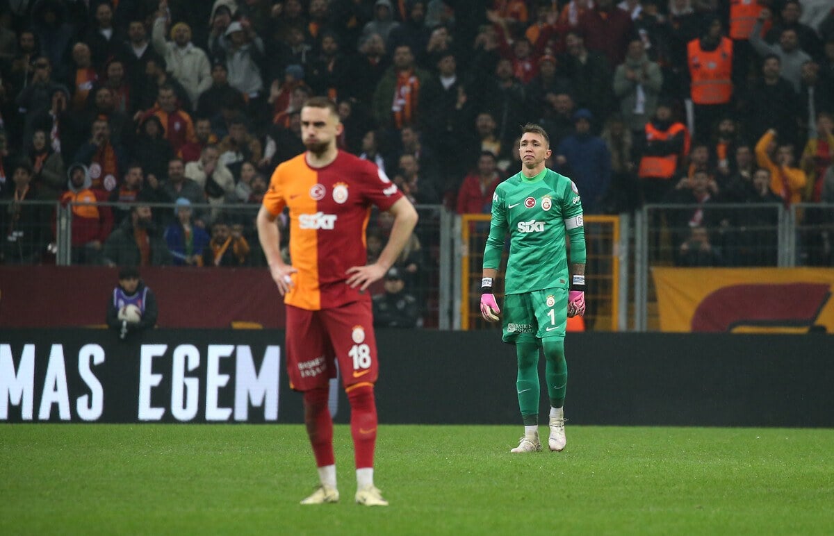 1711192649 801 Fernando Muslera parmak isirtiyor Avrupada ucuncu sirada