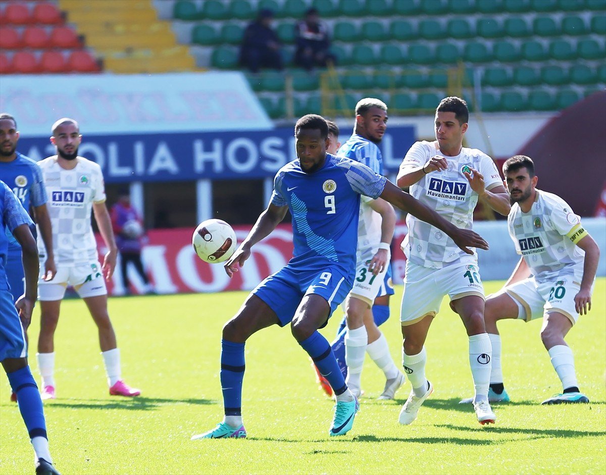 1711305062 73 Alanyaspor Curacao Milli Futbol Takimi ile yenisemedi