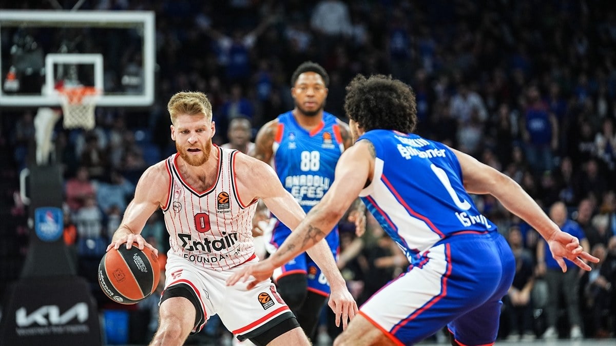 Anadolu Efes Olympiakosu maglup etti