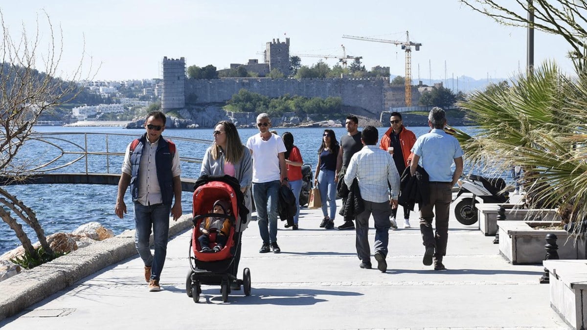 Meteoroloji duyurdu: Hafta sonu sıcaklıklar yeniden artacak