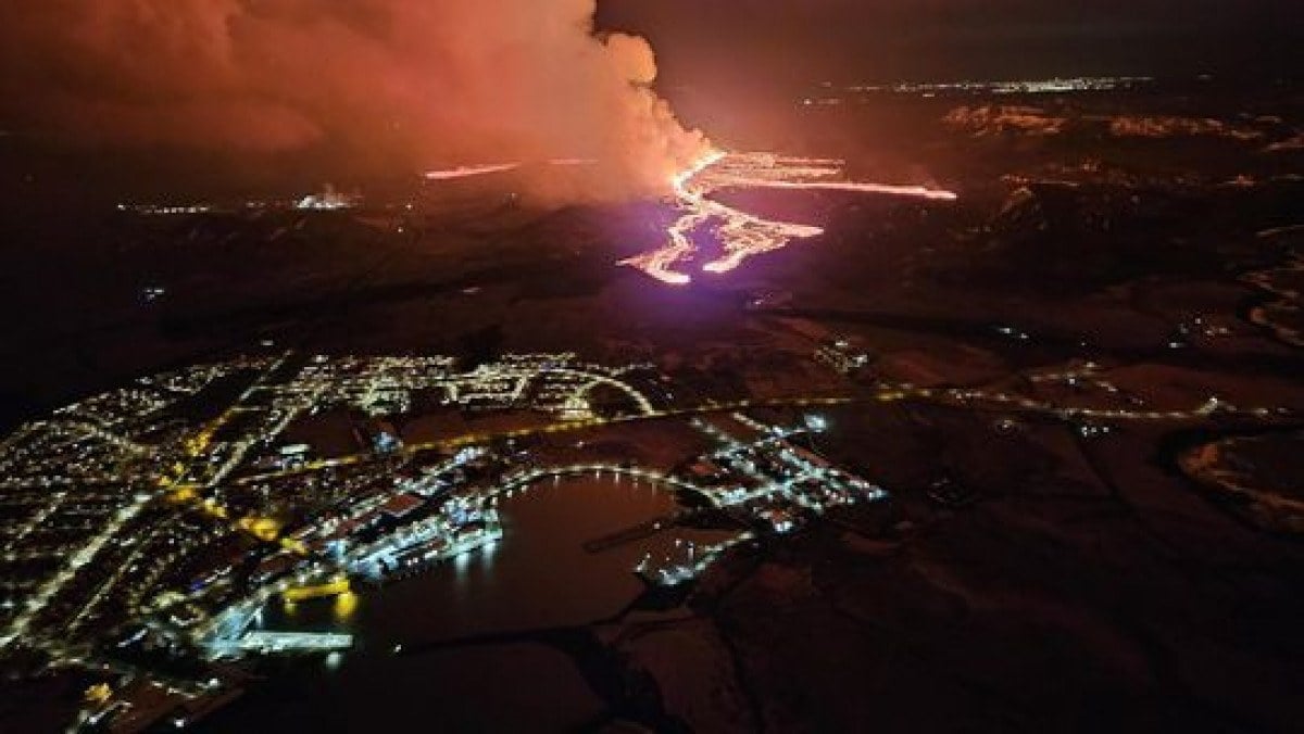 Izlandada yanardag panigi Akan lavlar Grindavik sehrine yaklasiyor